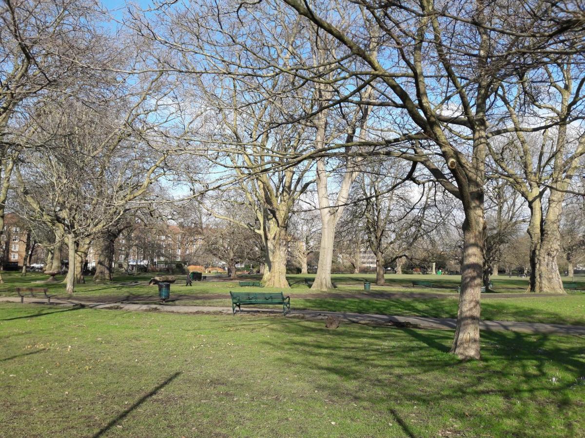Apartment With Private Patio, And Park Across The Road (Adults Only) London Eksteriør bilde