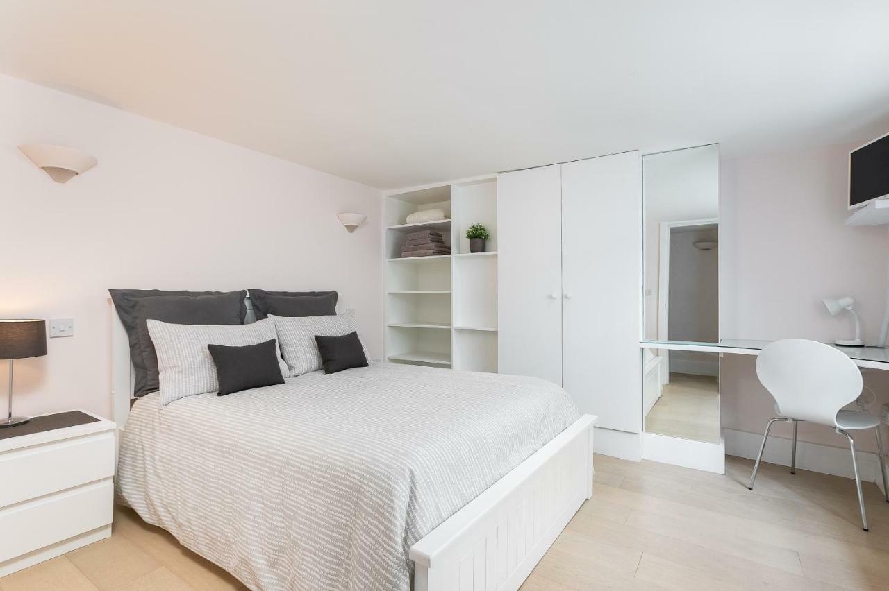 Apartment With Private Patio, And Park Across The Road (Adults Only) London Eksteriør bilde